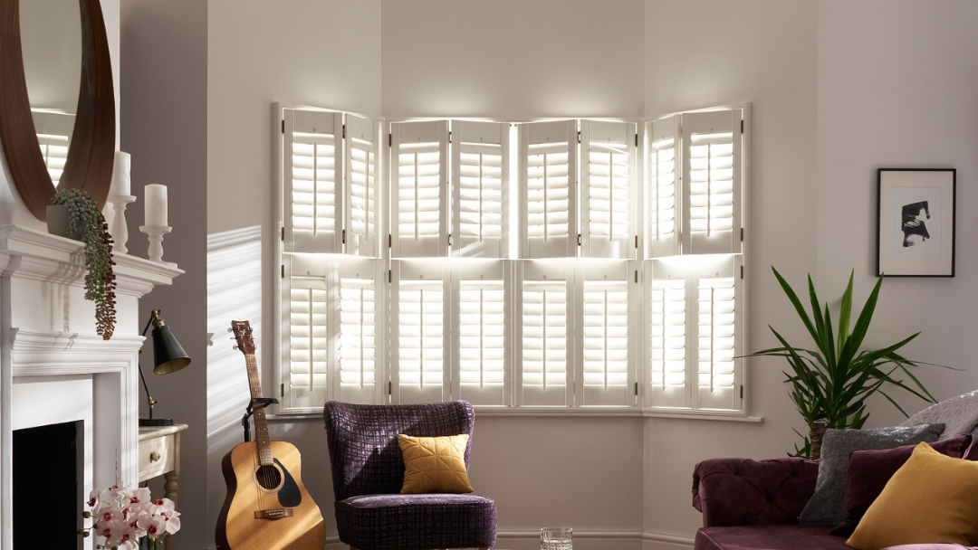tier on tier Oxford shutters