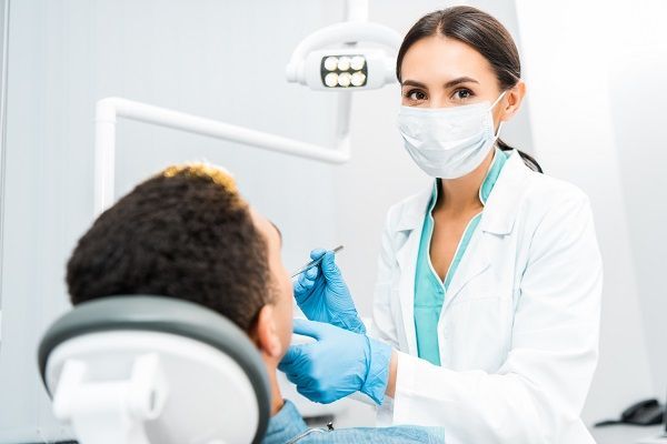 The Cosmetic Benefits of Choosing Dental Implants for Missing Teeth