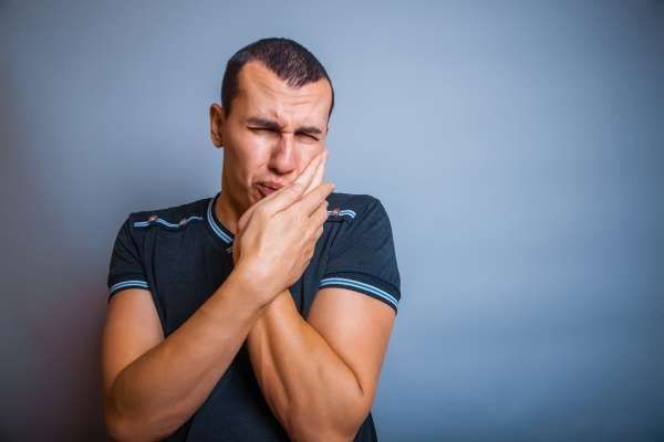 4 Reasons You Might Need Emergency Dental Care