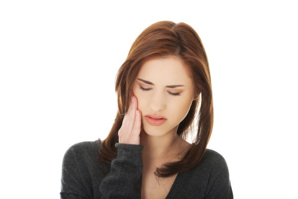 Loose Tooth: Should I Visit an Emergency Dentist?