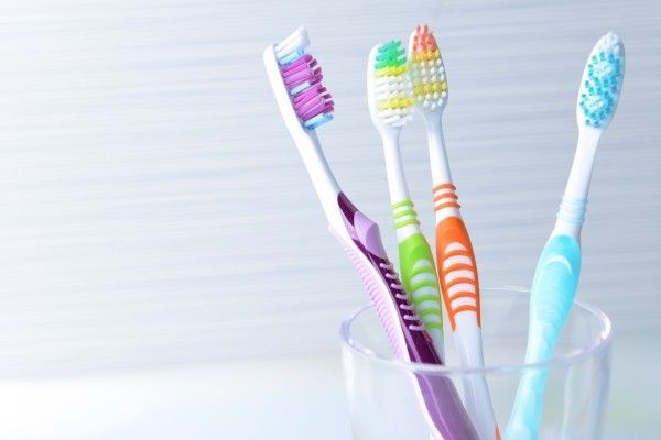 Family Dentist in Tucson: 4 Tooth Brushing Mistakes You Might be Making