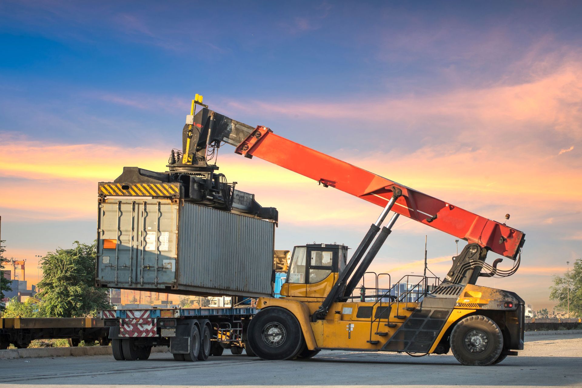 Mobile Crane Lifting Cargo | Keedysville, MD | Hull's Crane Service Mobile Crane Lifting Cargo | Keedysville, MD | Hull's Crane Service