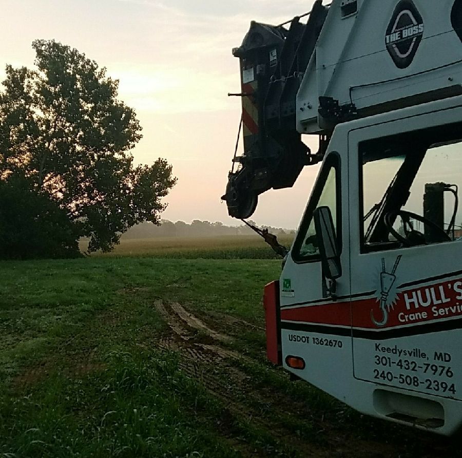 Mobile Crane With Anchor | Keedysville, MD | Hull's Crane Service Mobile Crane With Anchor | Keedysville, MD | Hull's Crane Service