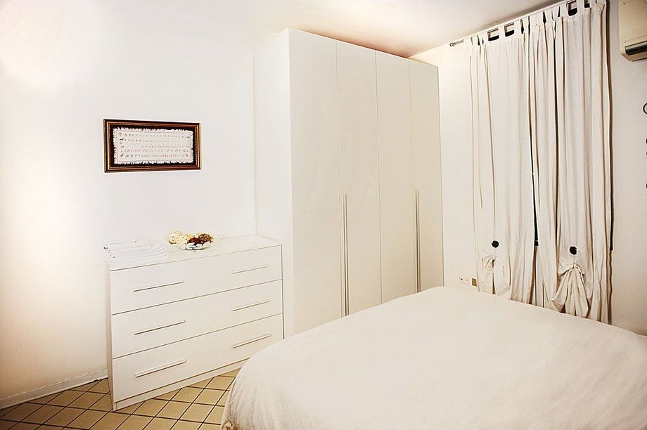 camera con letto matrimoniale