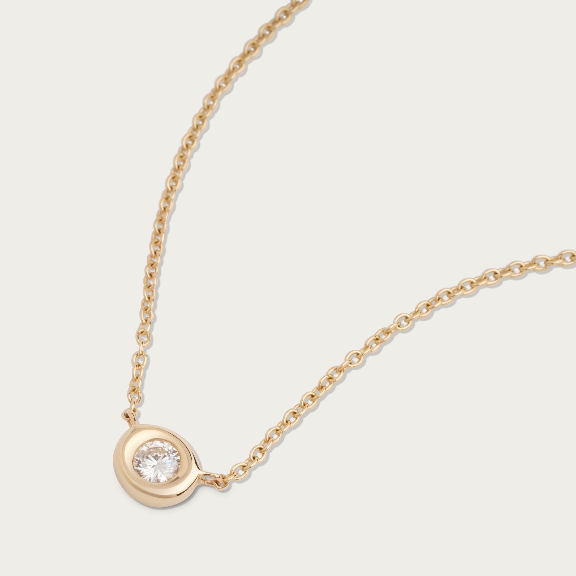 Kimberfire Pebble Necklace in yellow gold