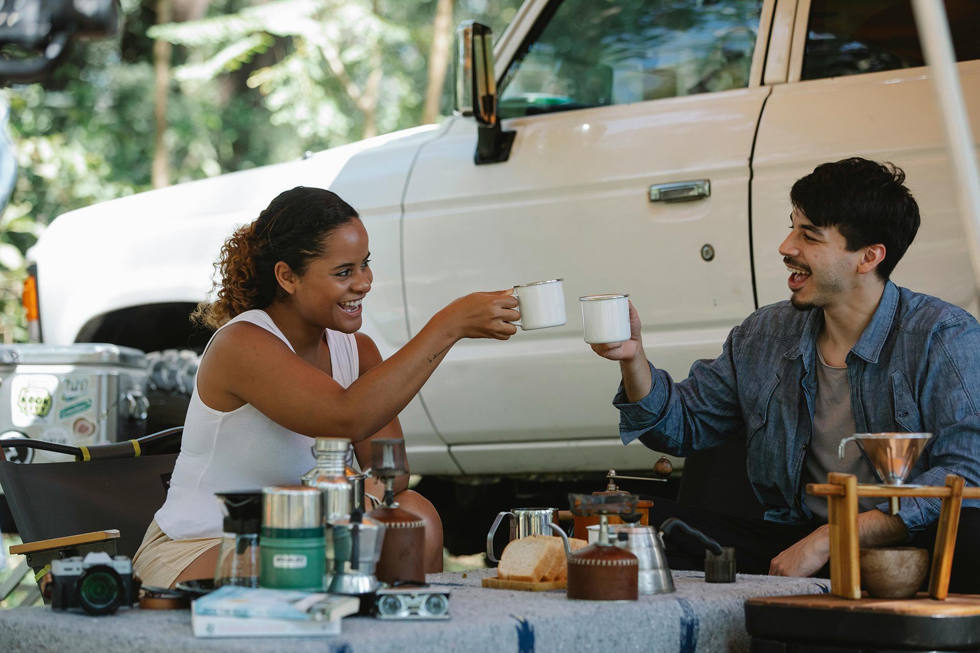 Car Ride Food Traveling with Food: Smart Ideas to Keep it Safe in Your Car