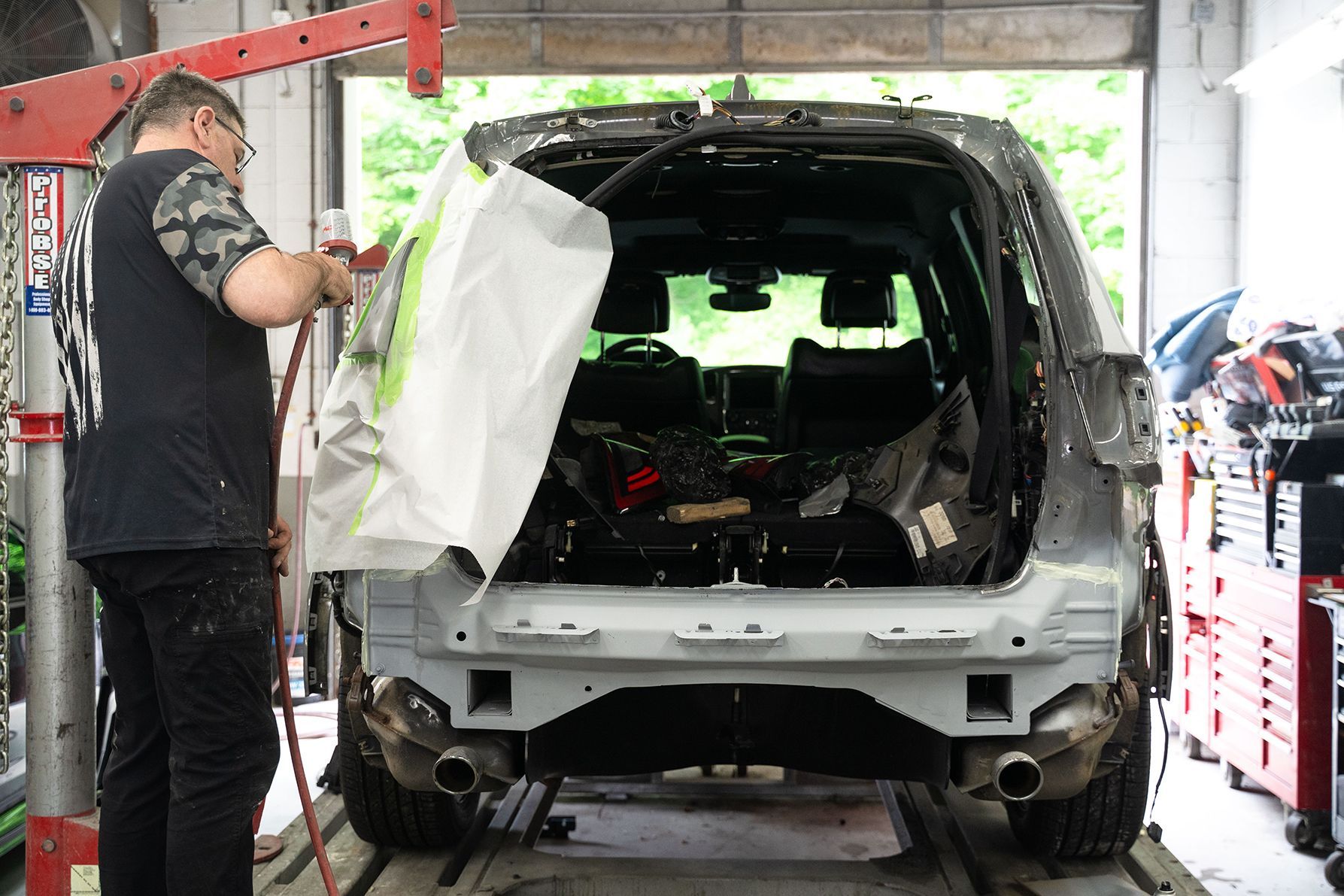 Inside our Garage in Fishkill, NY | Jimmy's Auto Outlet