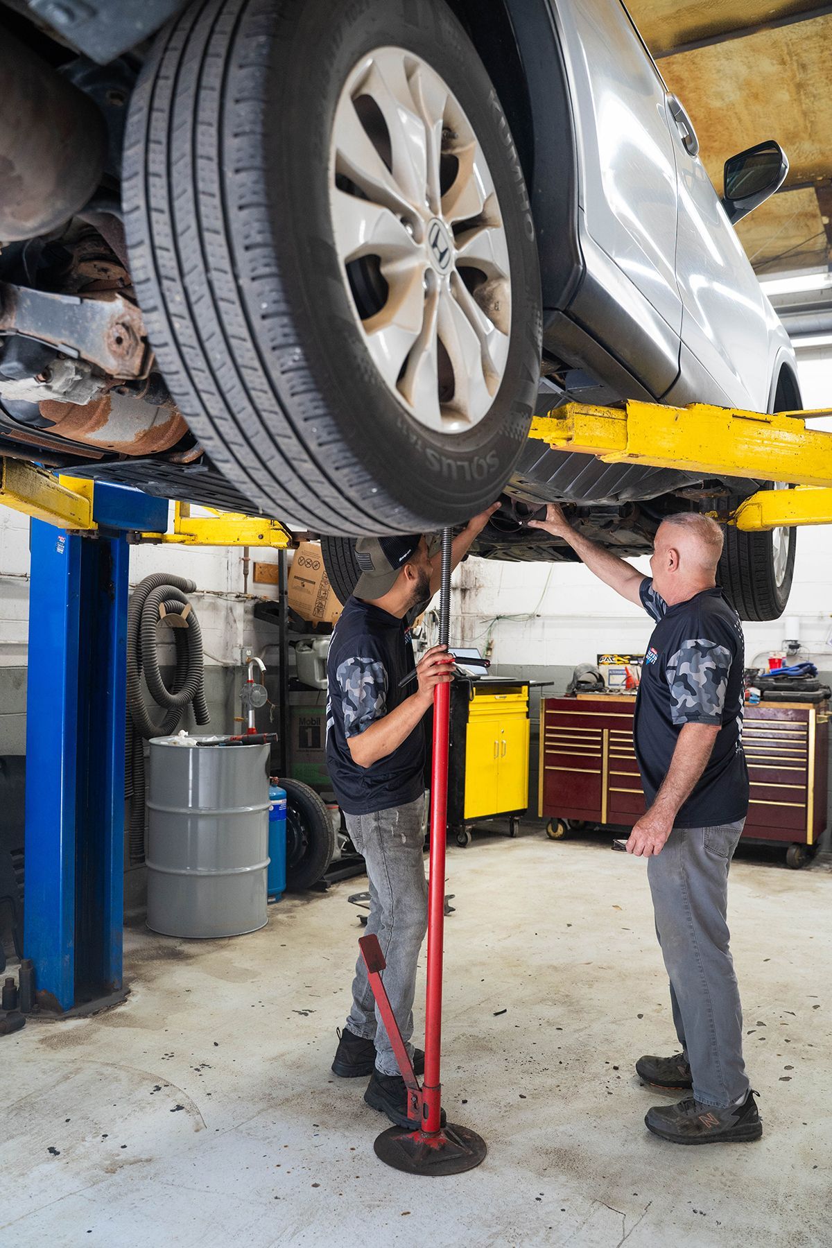 Inside our Garage in Fishkill, NY | Jimmy's Auto Outlet