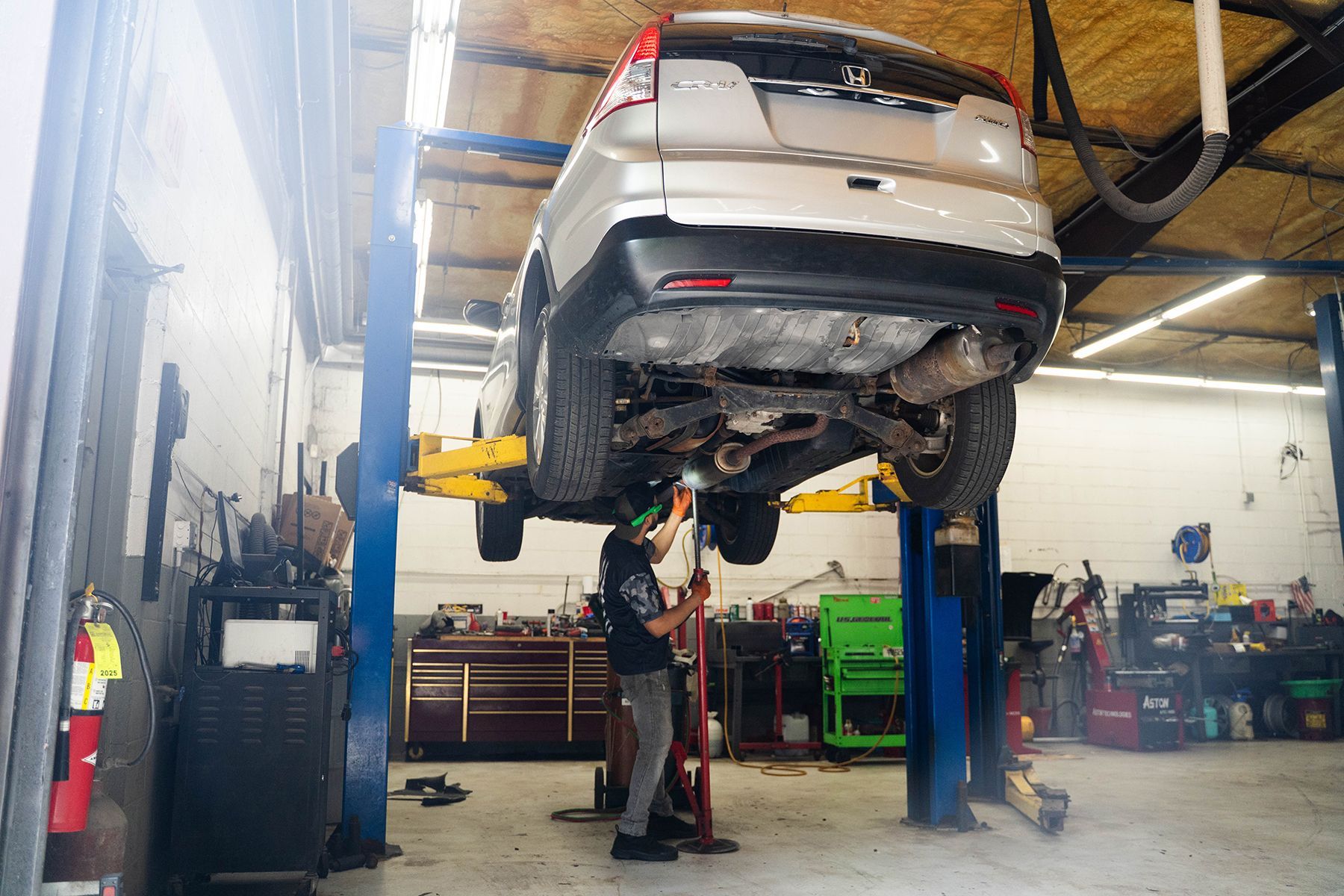 Inside our Garage in Fishkill, NY | Jimmy's Auto Outlet