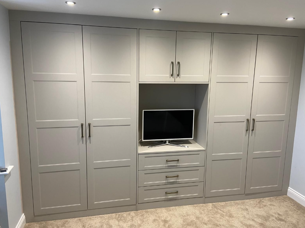 Bedroom wardrobes renovation and installation benefits
