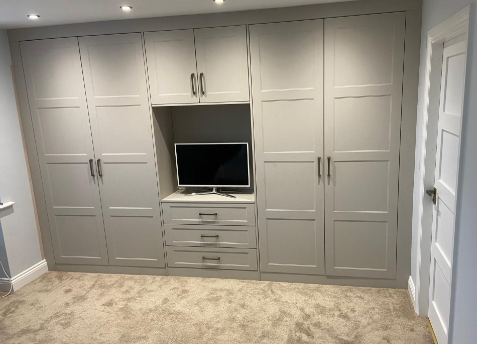 Fitted Wardrobe Layout