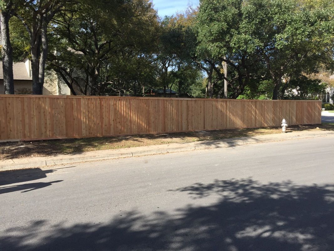 wood privacy fence builder