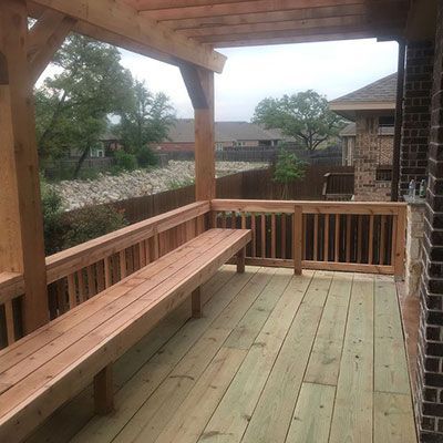 deck with bench seating