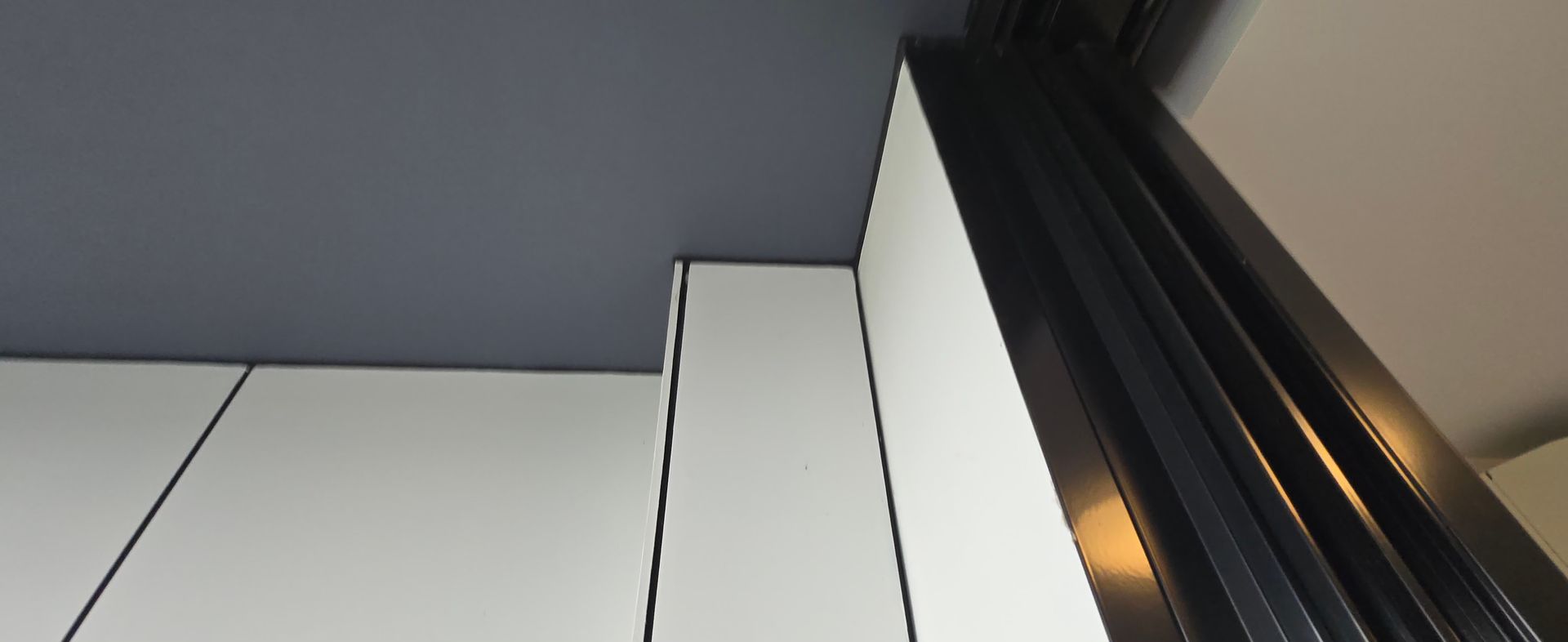 Outdoor ceiling and wall cleaned, no dirt or dust and cob web free