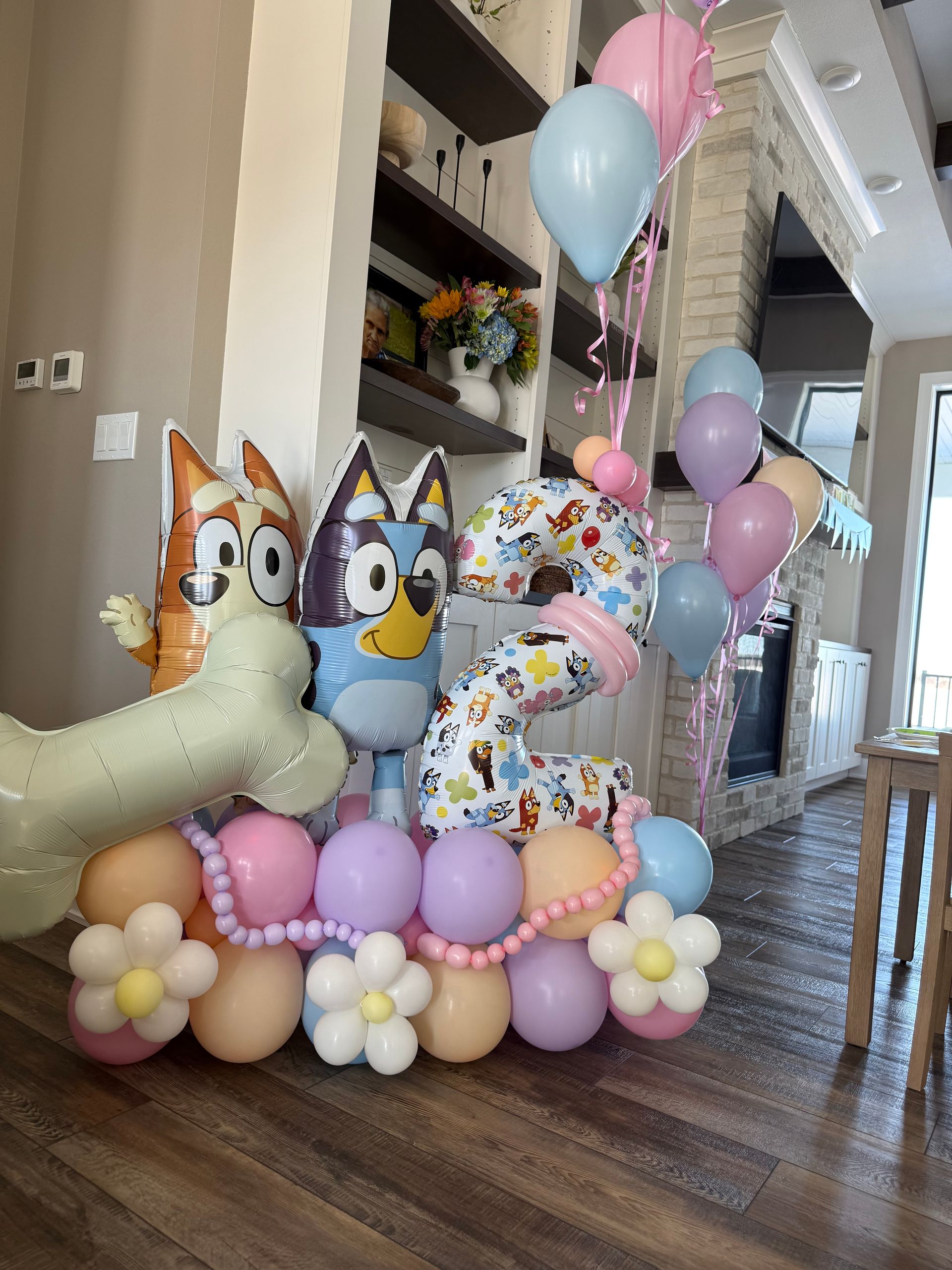 Custom balloon backdrops and decor for private parties by Squeak Balloon & Decor