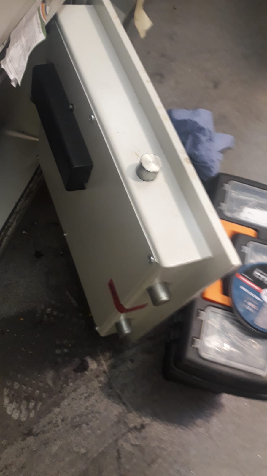 safe opening