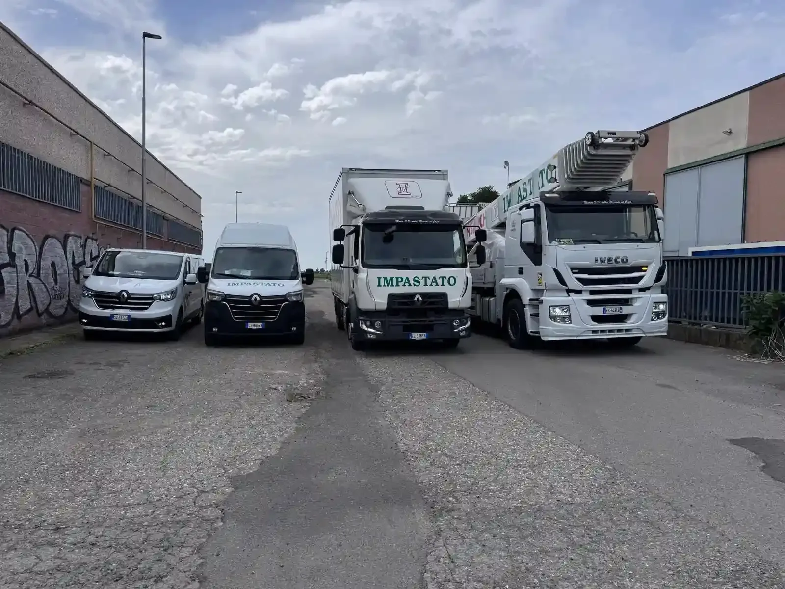 Archivio storico: camion Impastato Traslochi in Via Judica Palermo anni '80