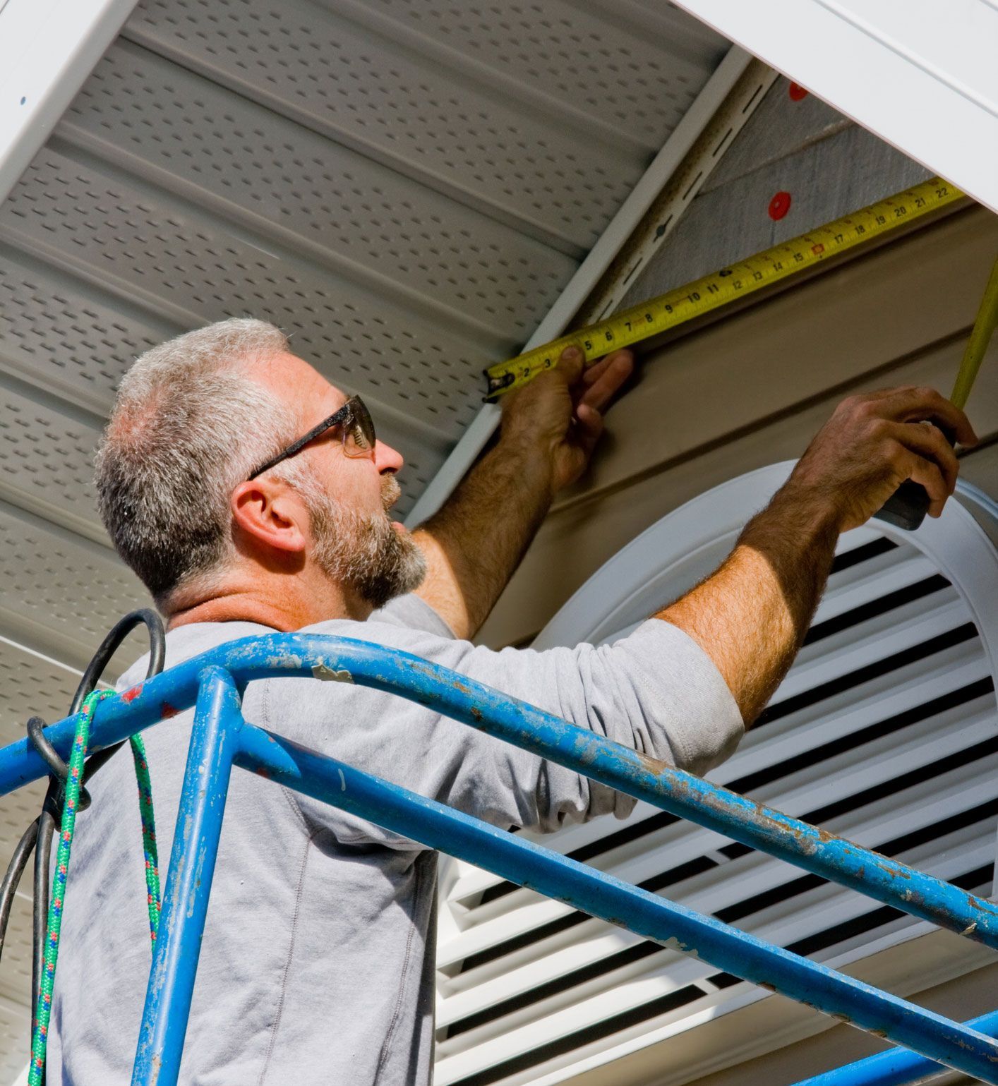 Siding Contractor — 877 New Look Siding