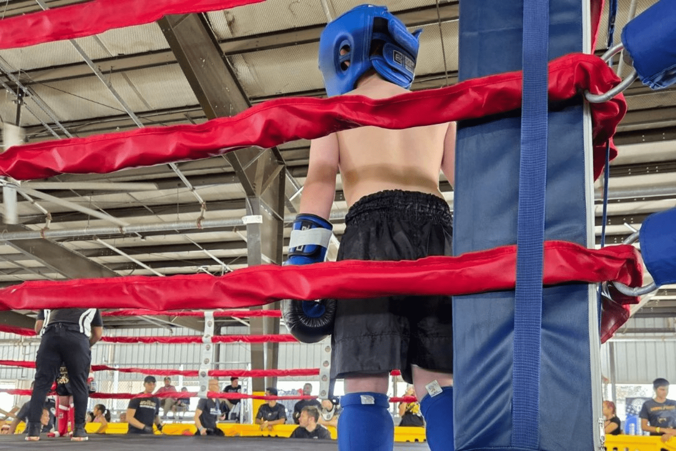 Live Brazilian Jiu-Jitsu sparring during a martial arts class at Killer B Combat Academy.