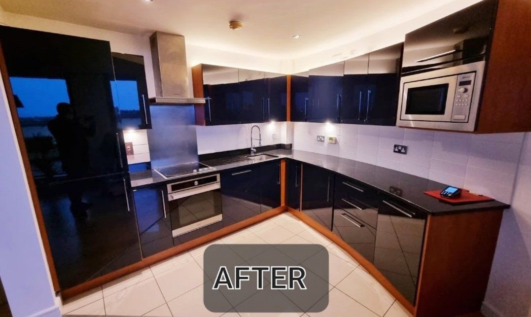 Vouge Lacquered Indigo Gloss (After)