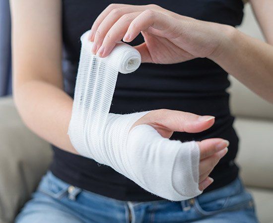 Injured Hand — Lake City, FL — Lloyd E. Peterson Jr., Sandra H. Peterson, Attorneys At Law