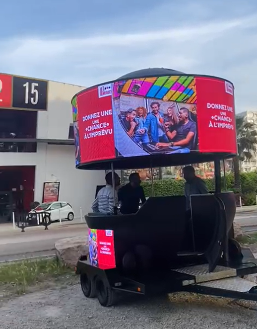 La société DOOH MOOVE met en avant votre marque avec le marketing alternatif