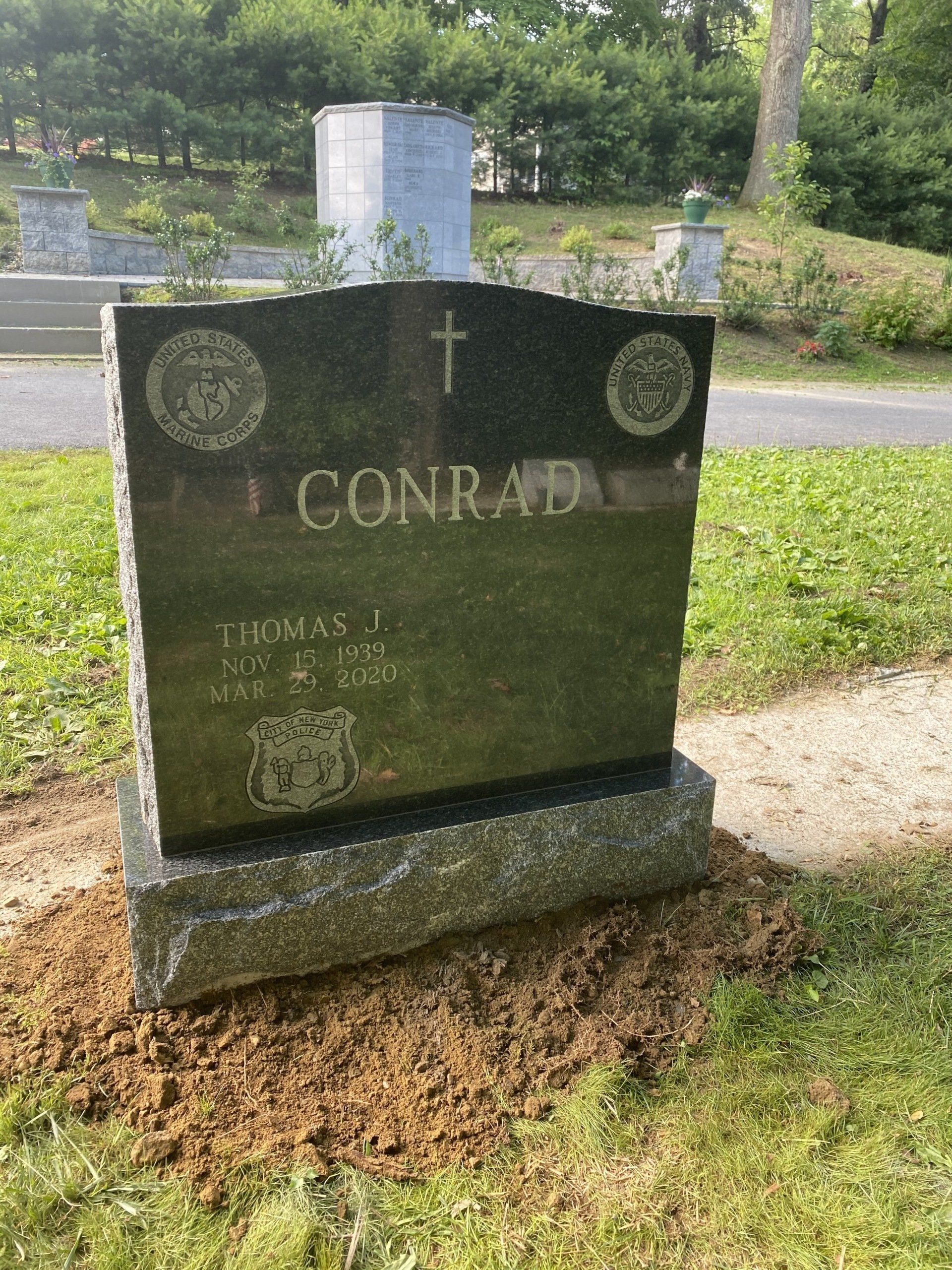 Conrad Impala Black Polished 2 BRP Sides Serp Top Double Wide Upright Die Skinfrosted Lettering Flat Carved Designs
