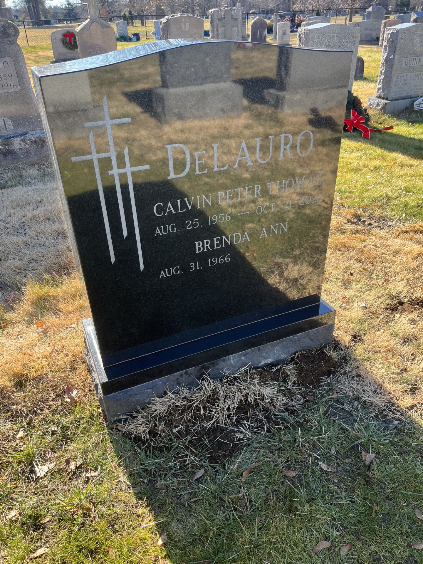 DeLauro Jet Black Granite Polished 5 Serp Top Skin Frosted Lettering and Designs Single Upright