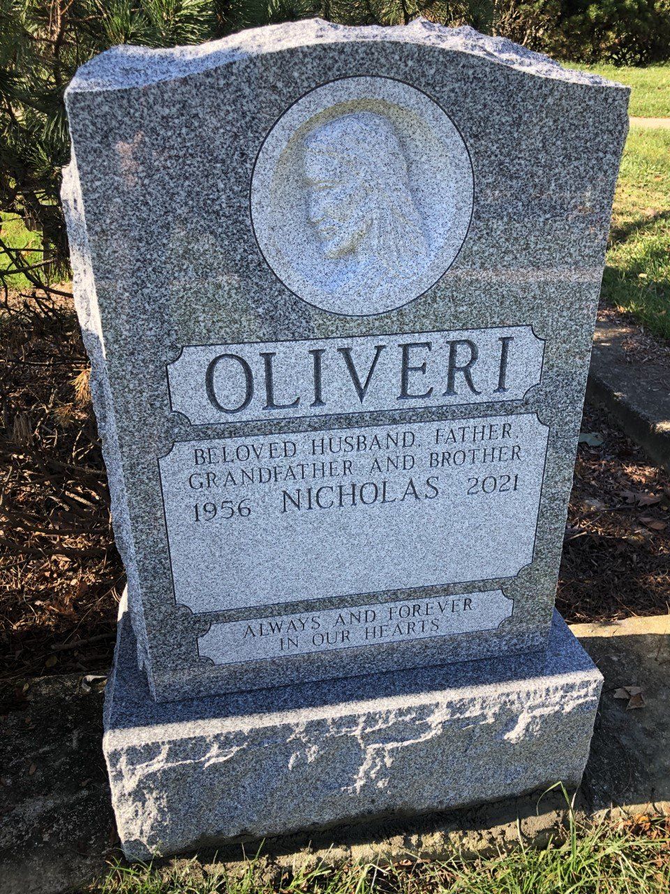 Oliveri Barre Grey Polished 2 BRP Sides Serp Top Sculpted Face Scalloped Panel Deep Cut Lettering
Single Upright Die