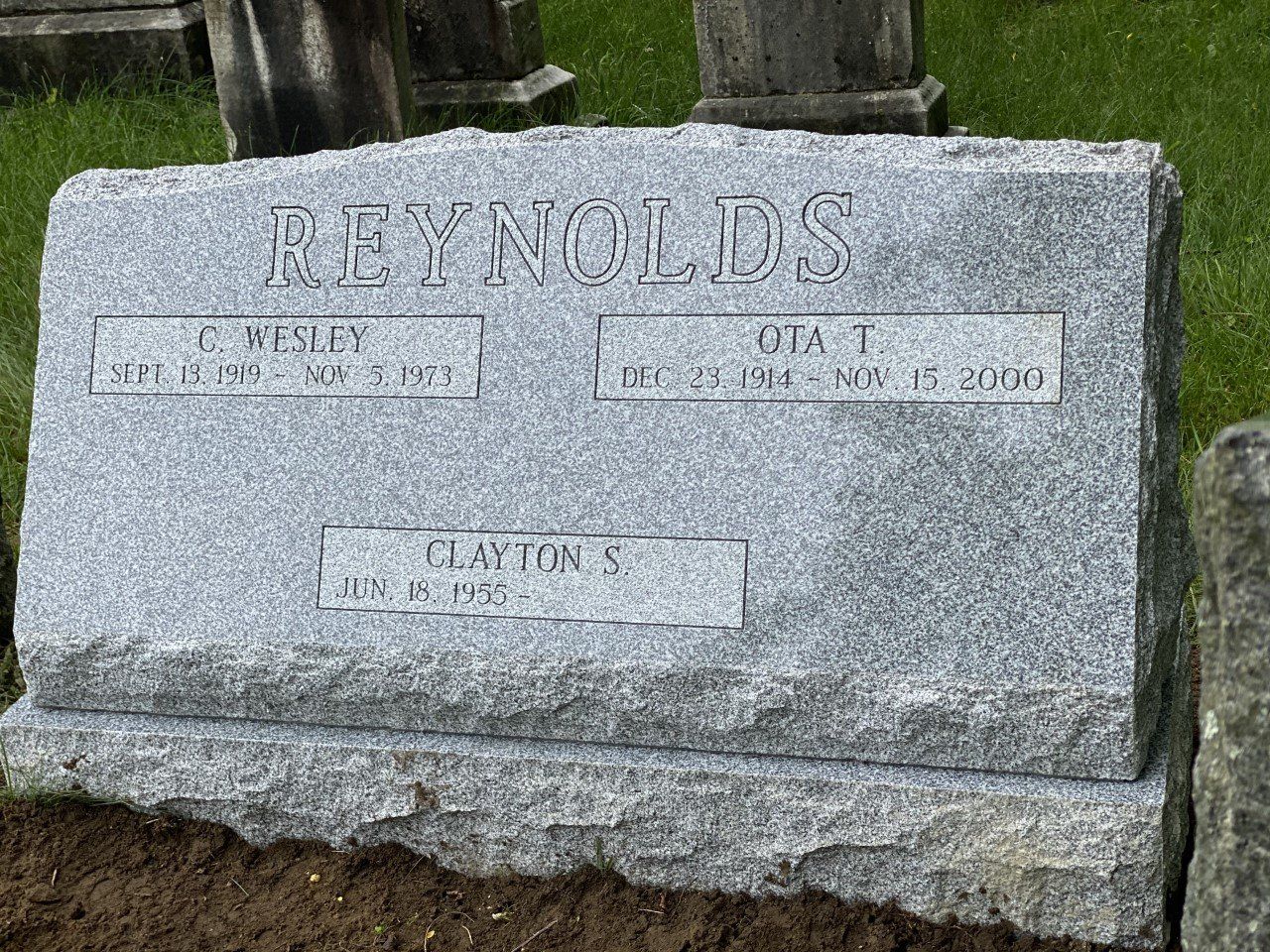 Reynolds barre grey multiple names serp top outlined lettering deep carved lettering single outlined panels base