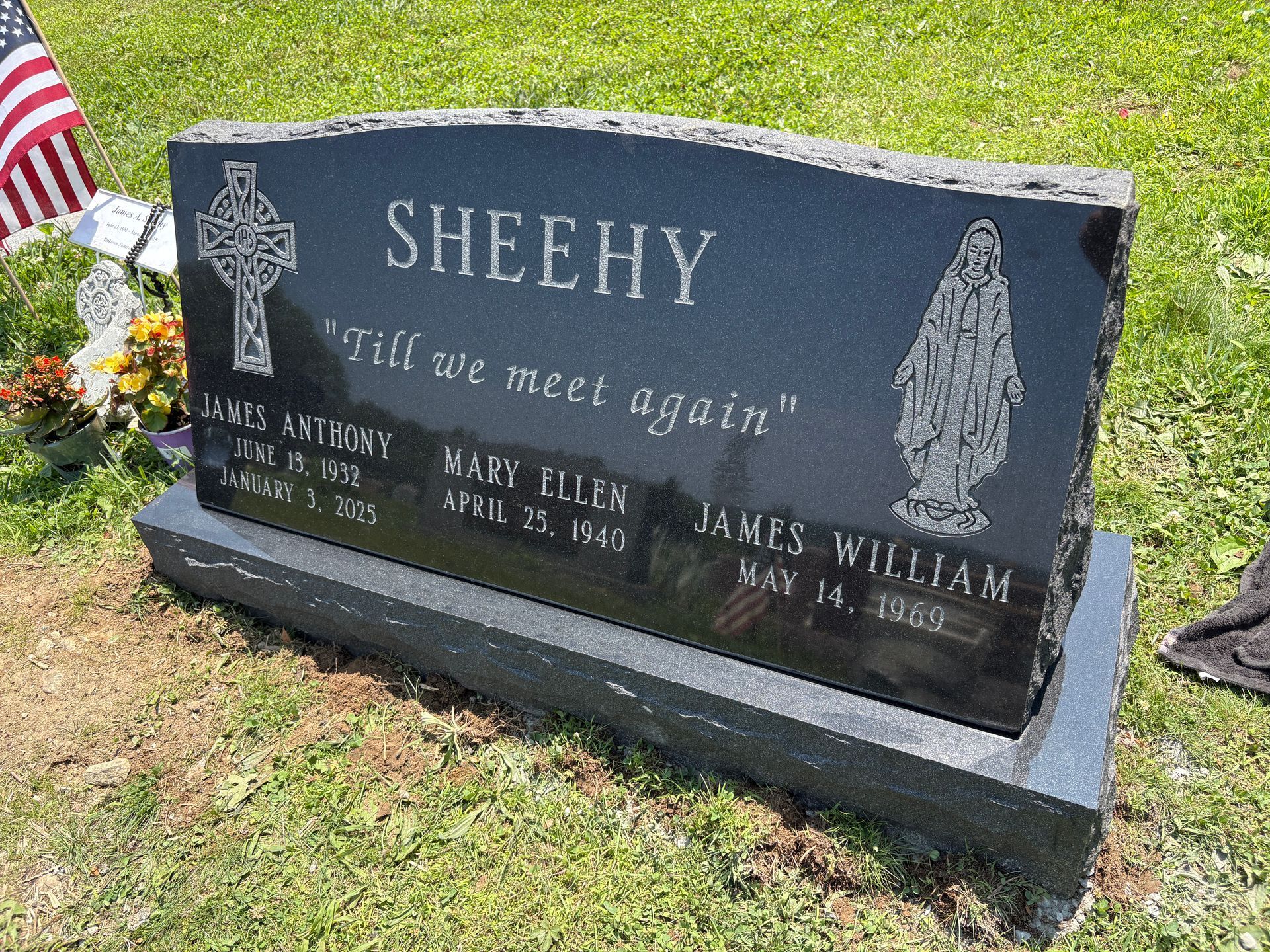 SheehyJet black Sheehy serp top western slant flat carved designs skin frosted lettering celtic cross brp sides