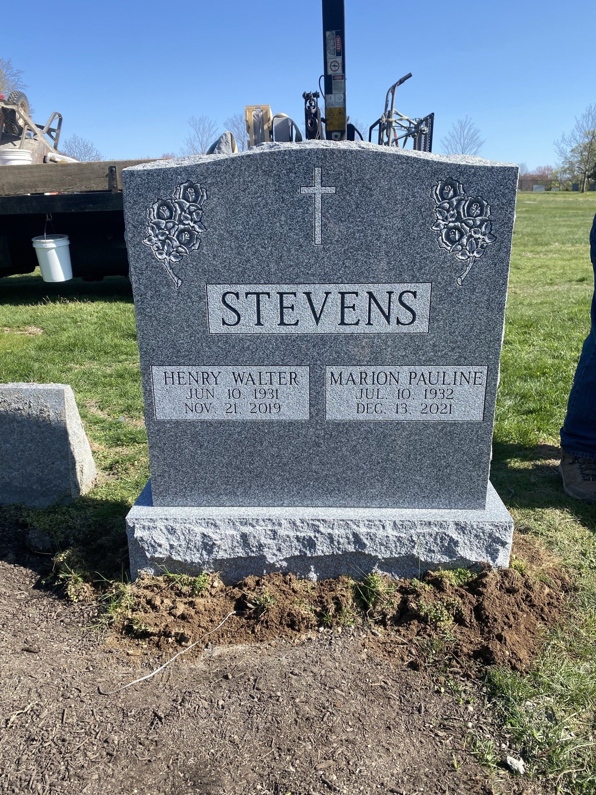 Stevens Barre Grey Double Wide Upright Deep Carved Florals Deep Cut Lettering Serp Top BRP Sides Polished 2