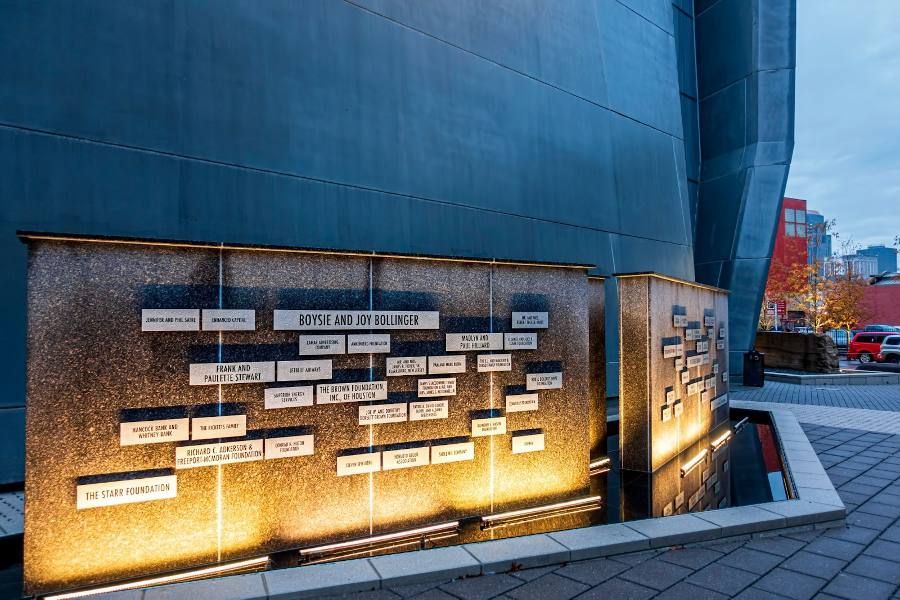 Plaque Wall