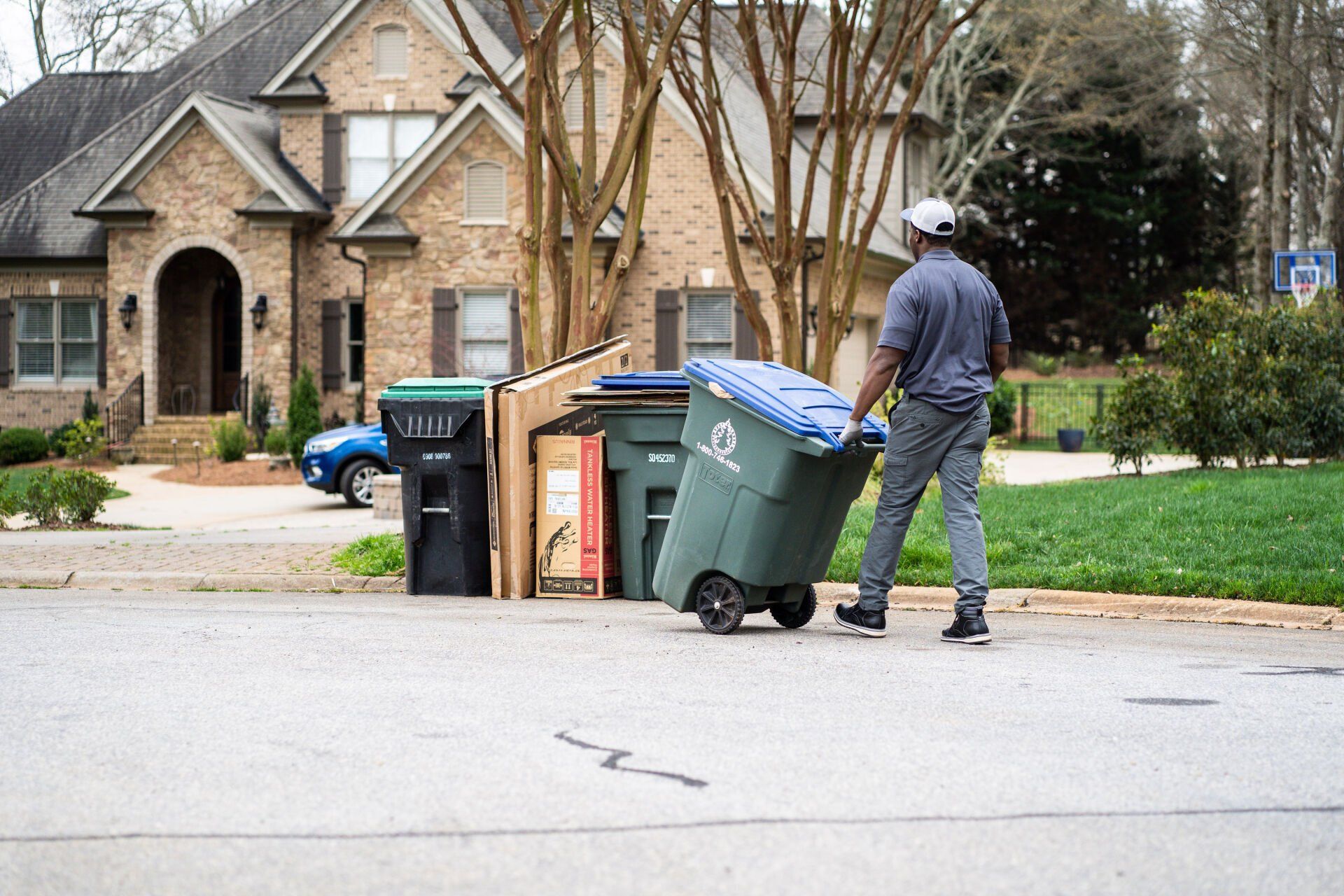 HOA trash pickup solutions for residential communities