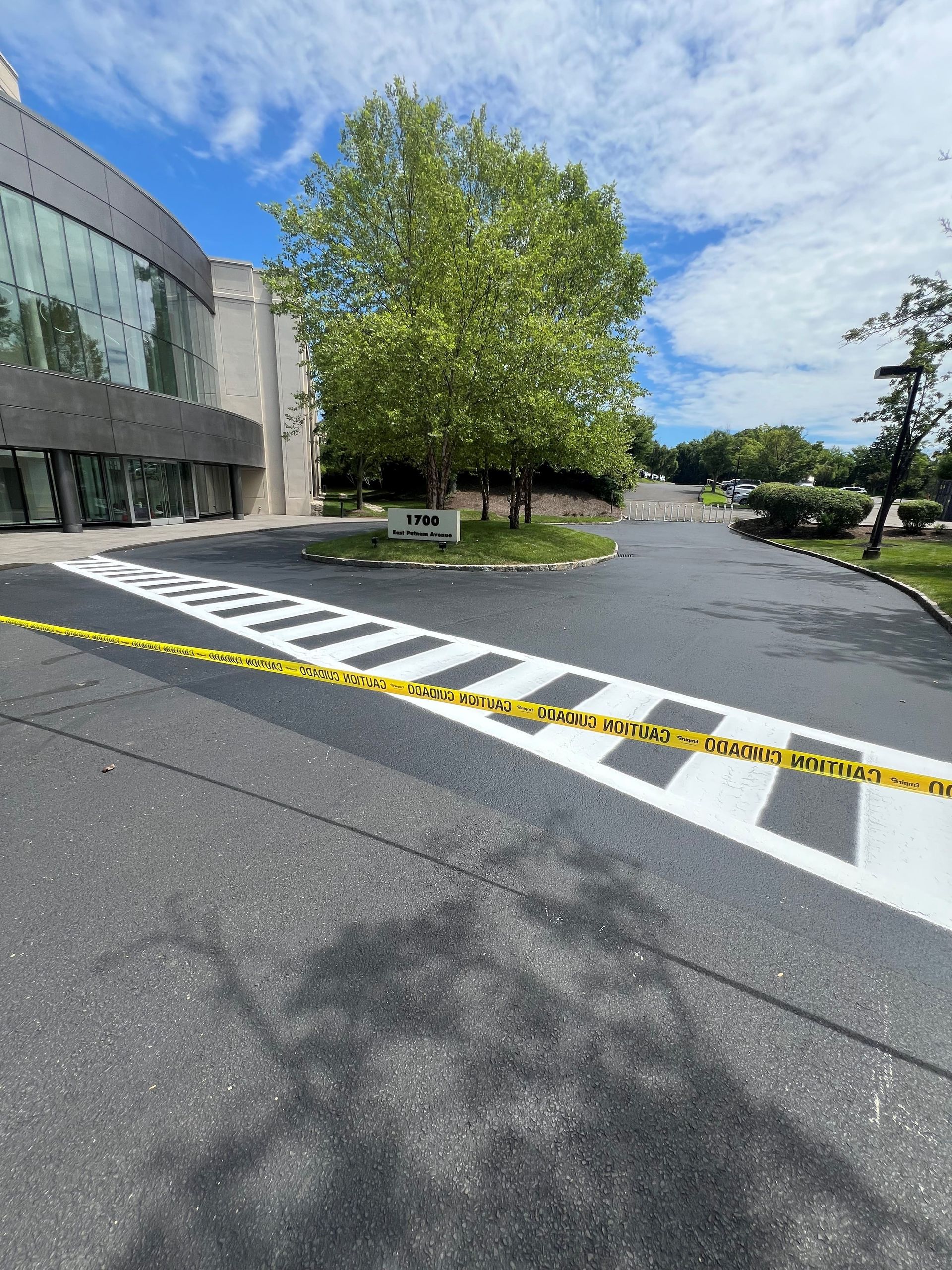 Parking lot maintenance and sealcoating by B&E Paving
