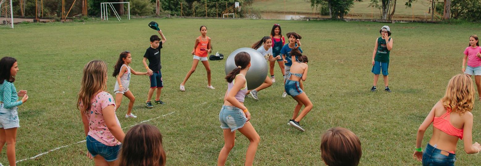recreaçao infantil ao ar livre