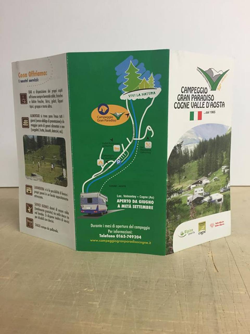 dépliant di un campeggio