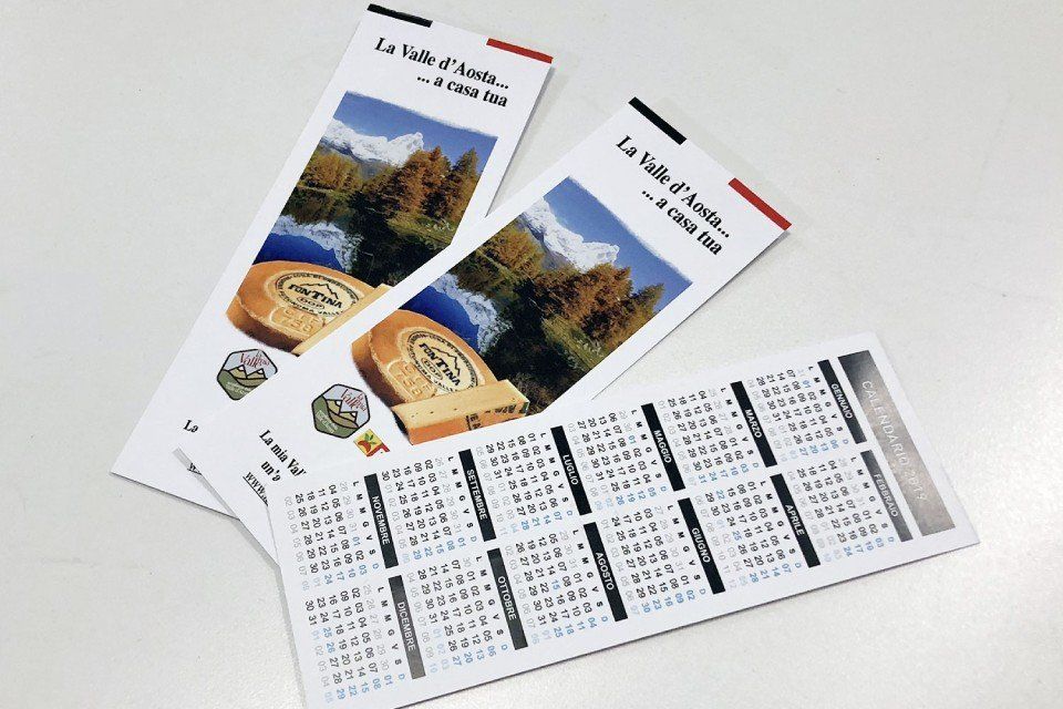 volantini con calendario sul retro