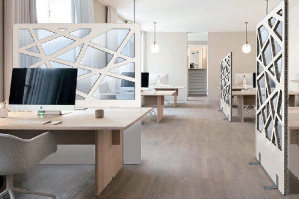 ufficio con pannelli divisori autoportanti di design
