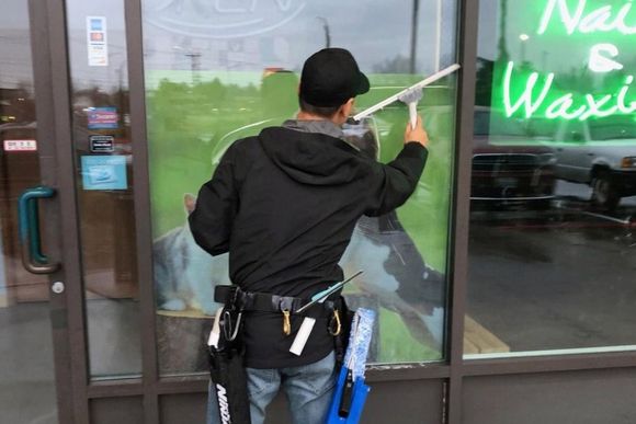 Commercial window cleaning in Kent WA