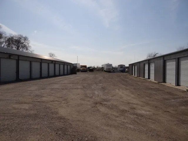 Wide Track Storage Facility