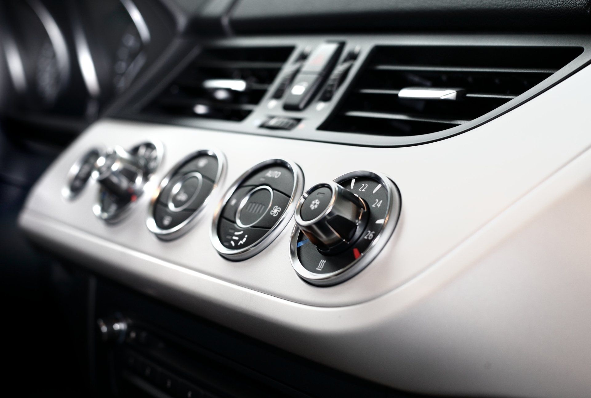 Modern Car Air Condition Control Panel - Adelaide, SA - Silver’s Auto Centre