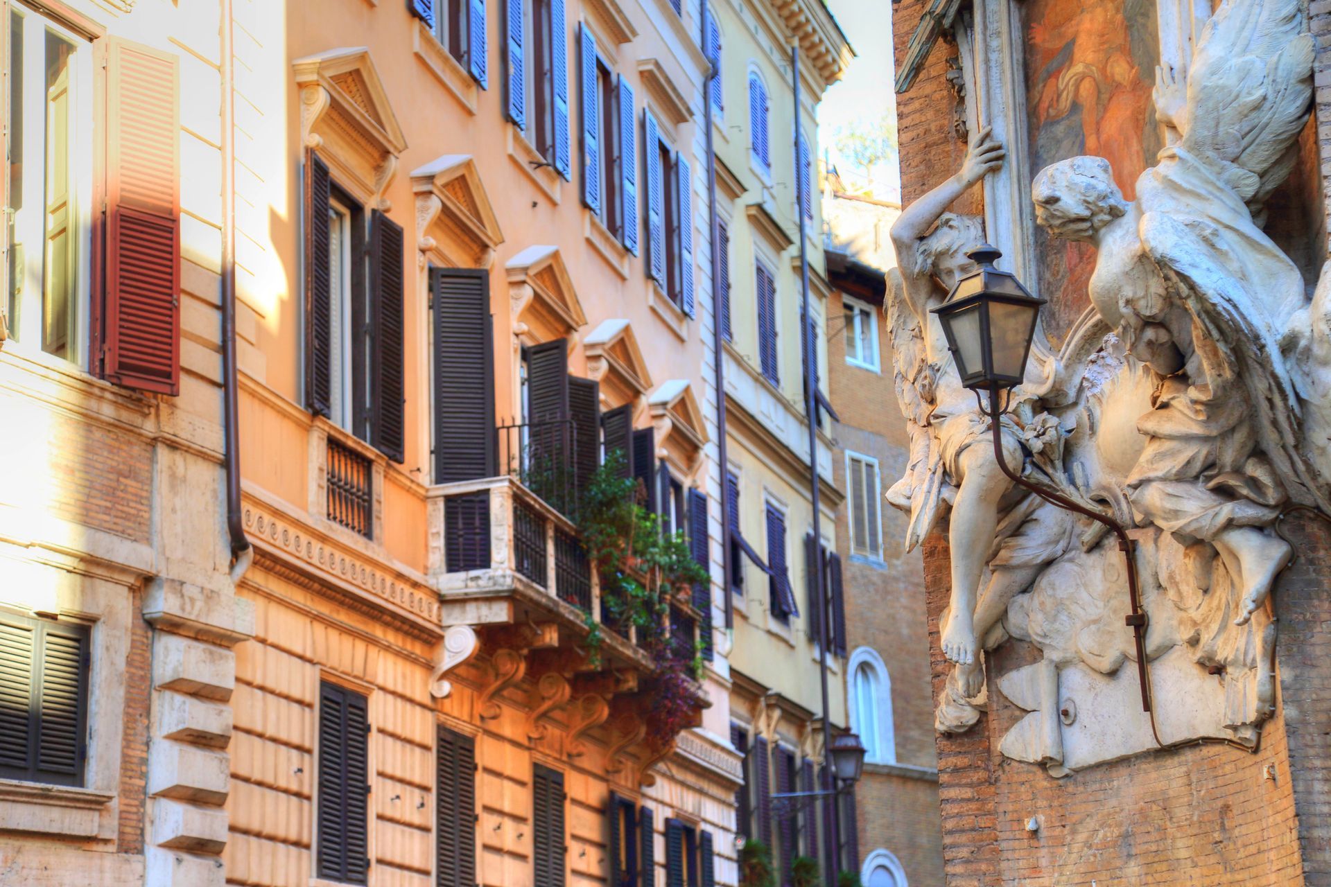 Sostituire gli infissi nel centro storico di Roma: come gestire i vincoli della Soprintendenza