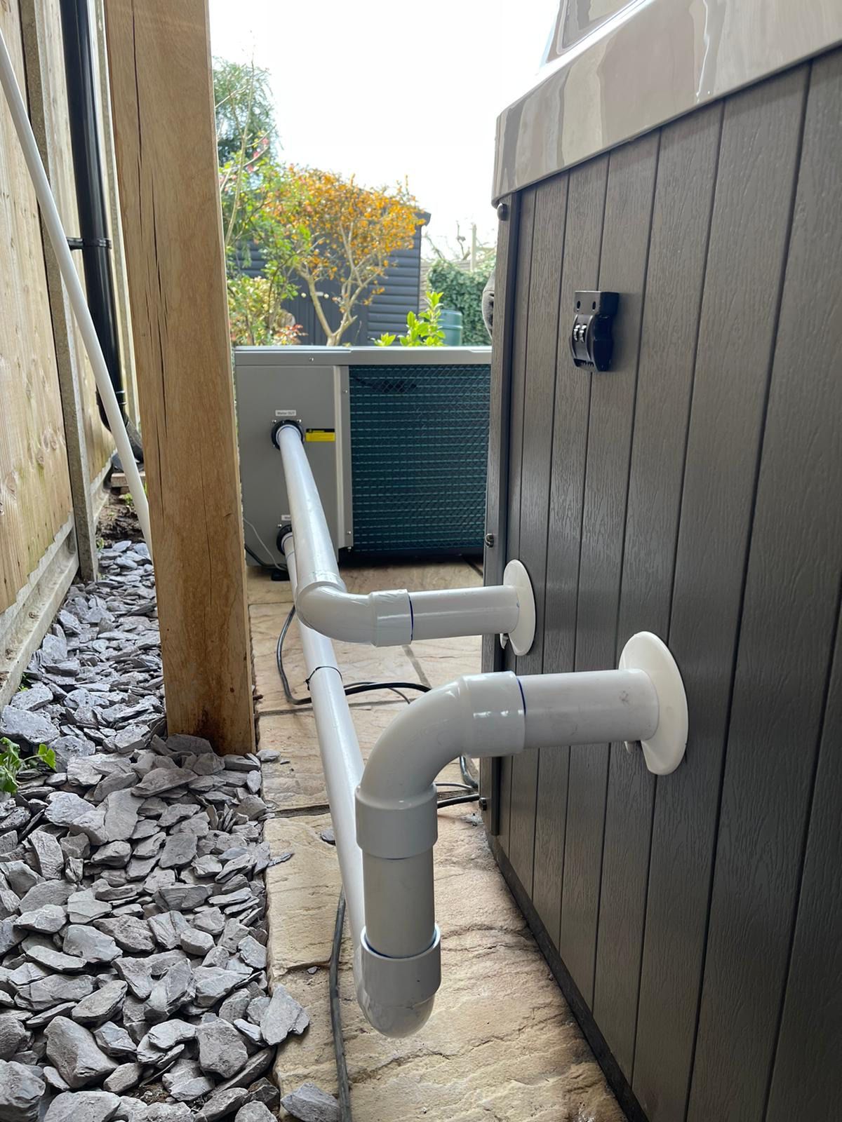 Can you heat a hot tub with a heat pump?