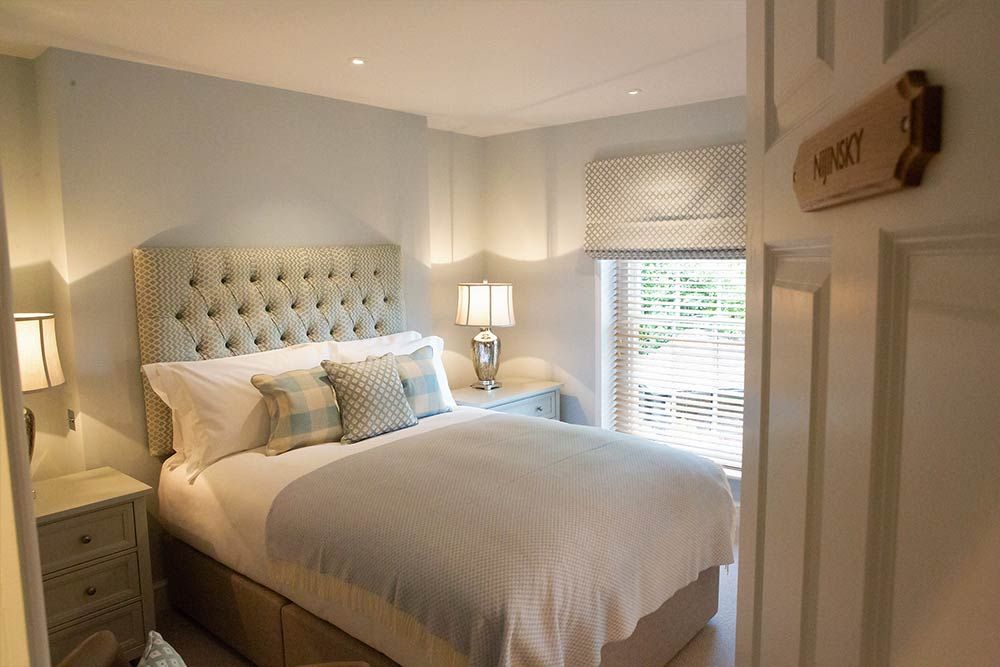 nijinsky bedroom with en-suite for countryside stays in the South Downs