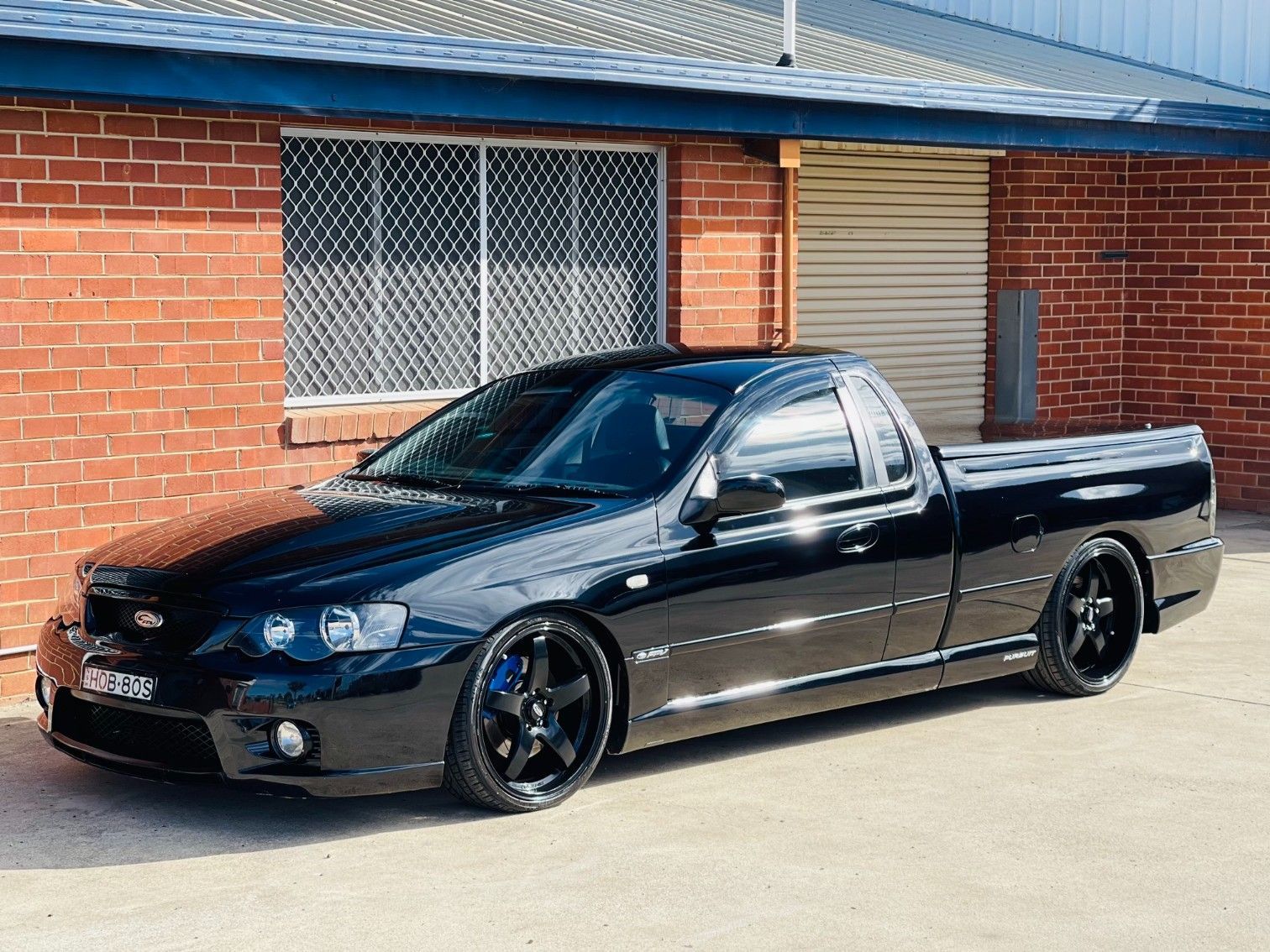 A Black Ute