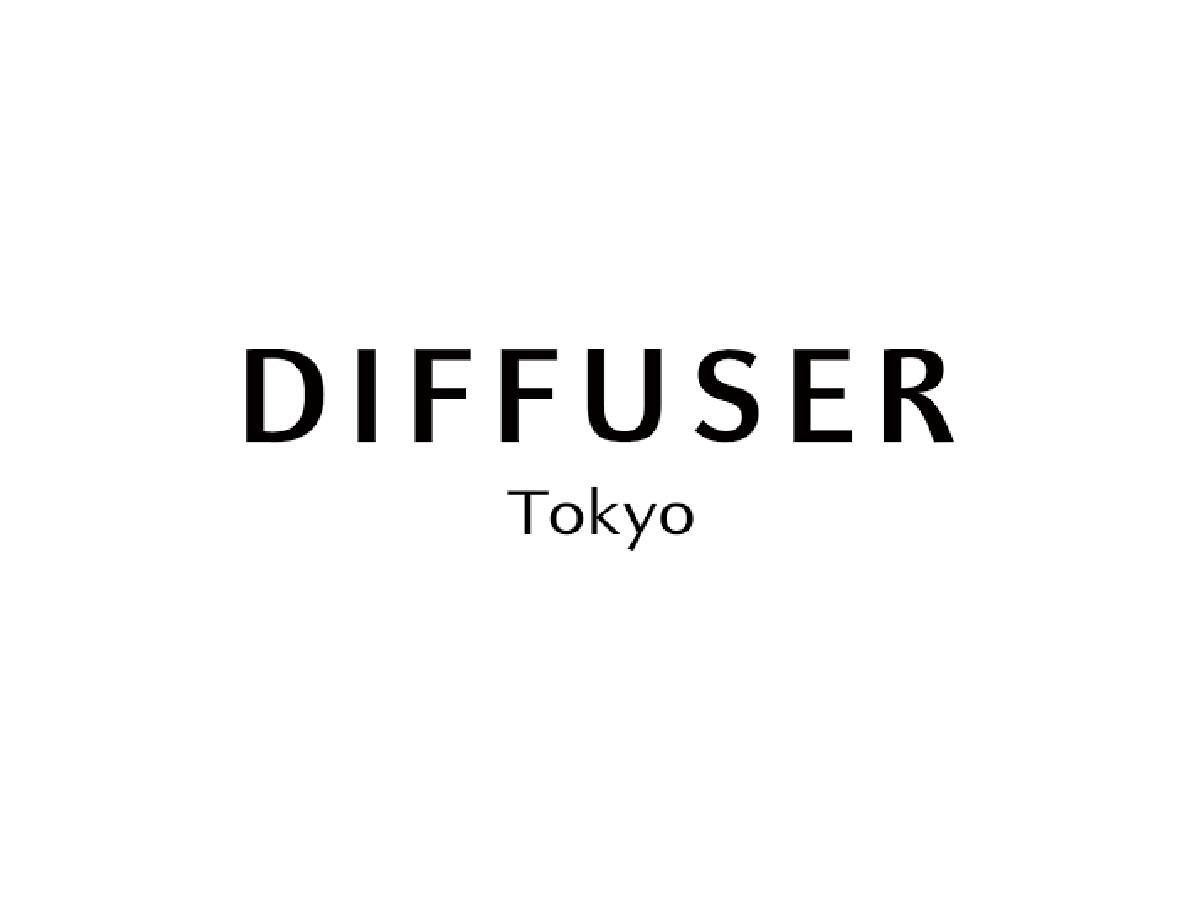 Un logo in bianco e nero per il diffusore Tokyo su sfondo bianco.
