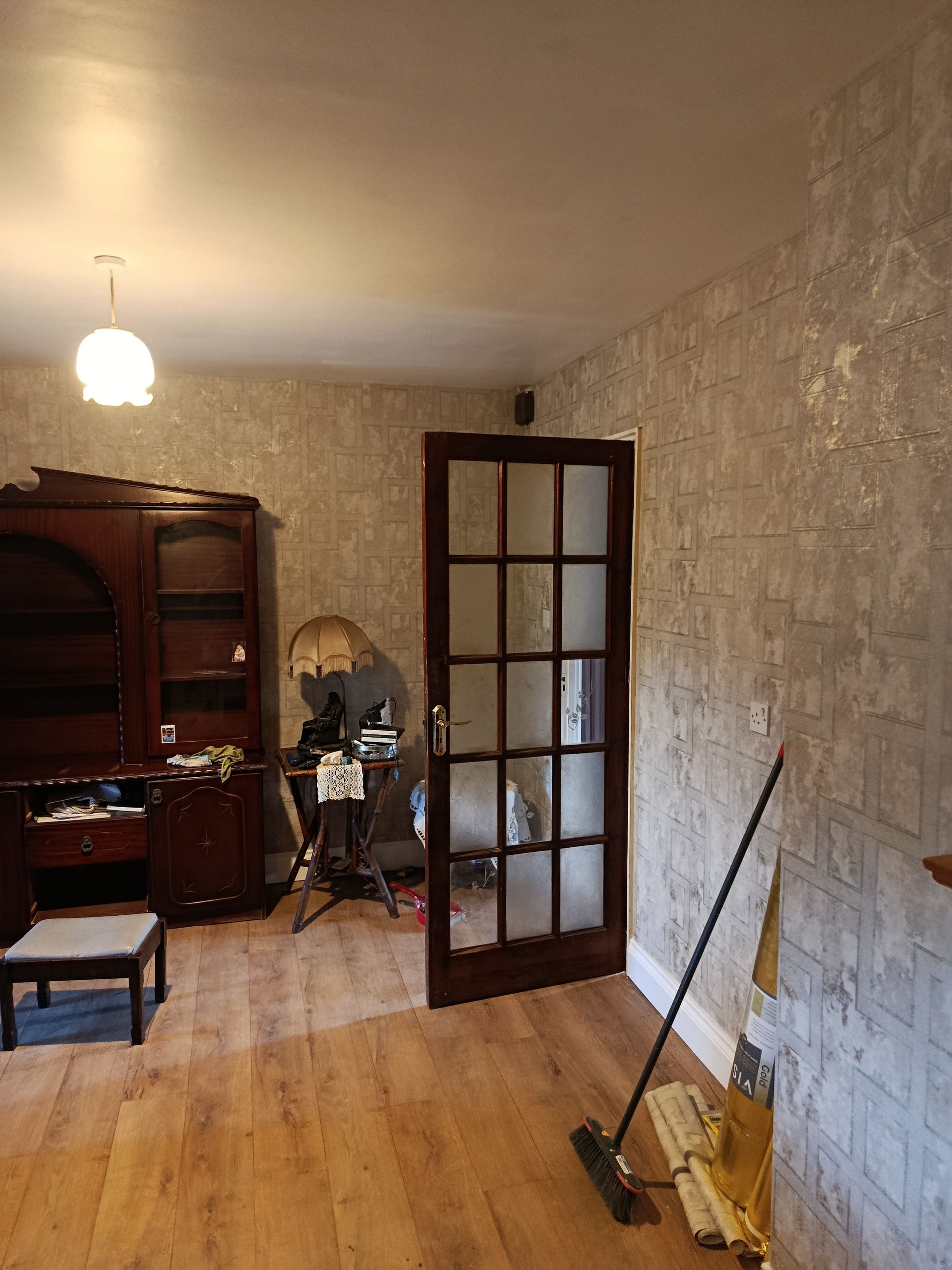 Wallpapering in Tipperary