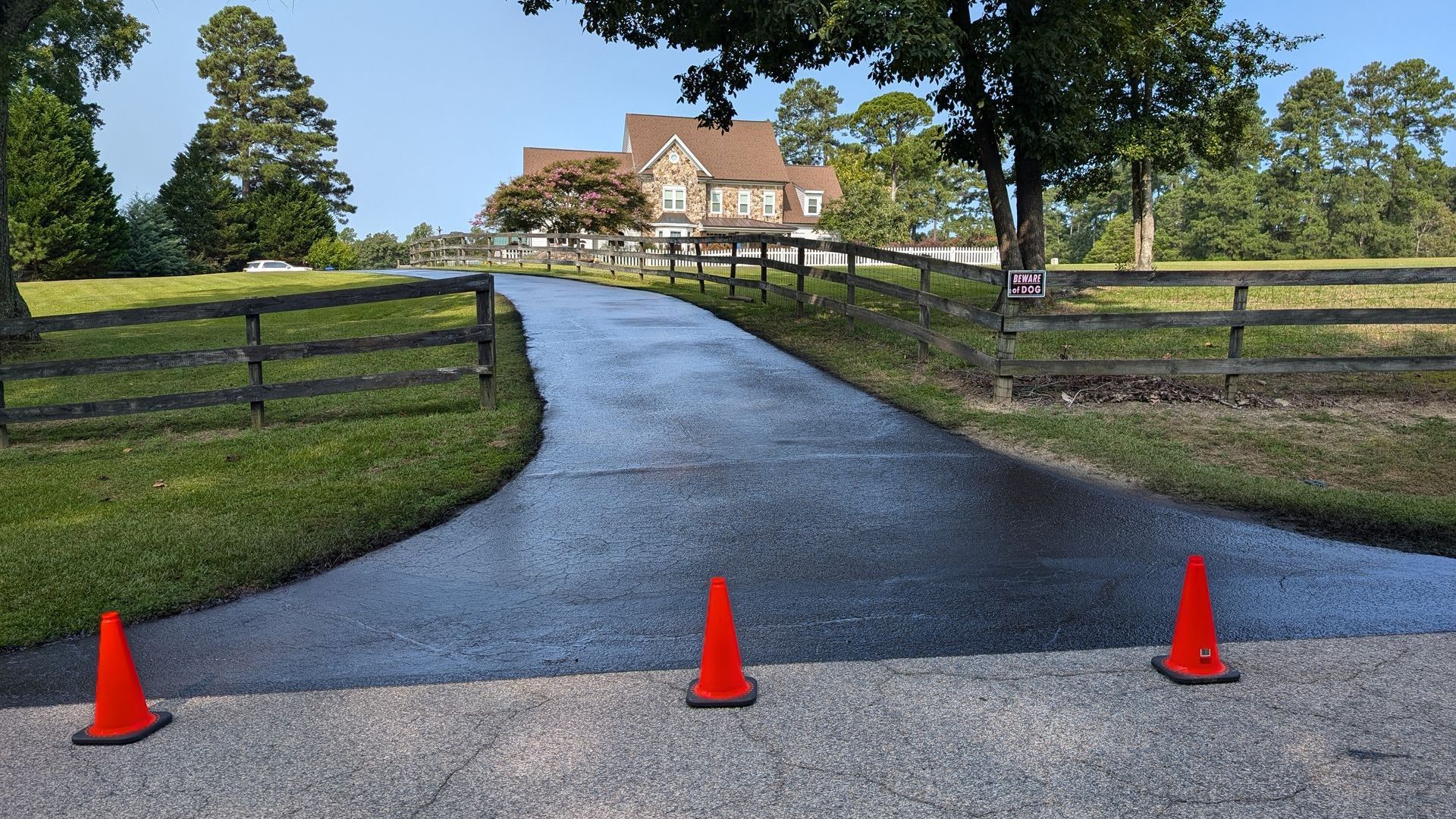 Asphalt Sealcoating

