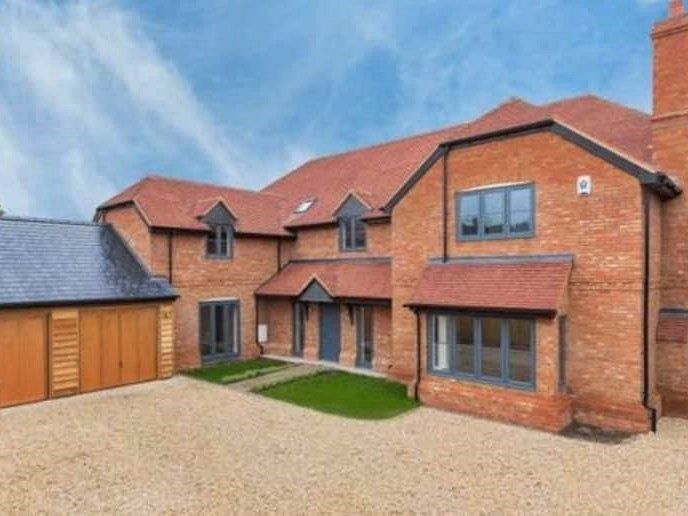 For the best double glazing company near Sudbury see Suffolk Doors And Windows Ltd.
